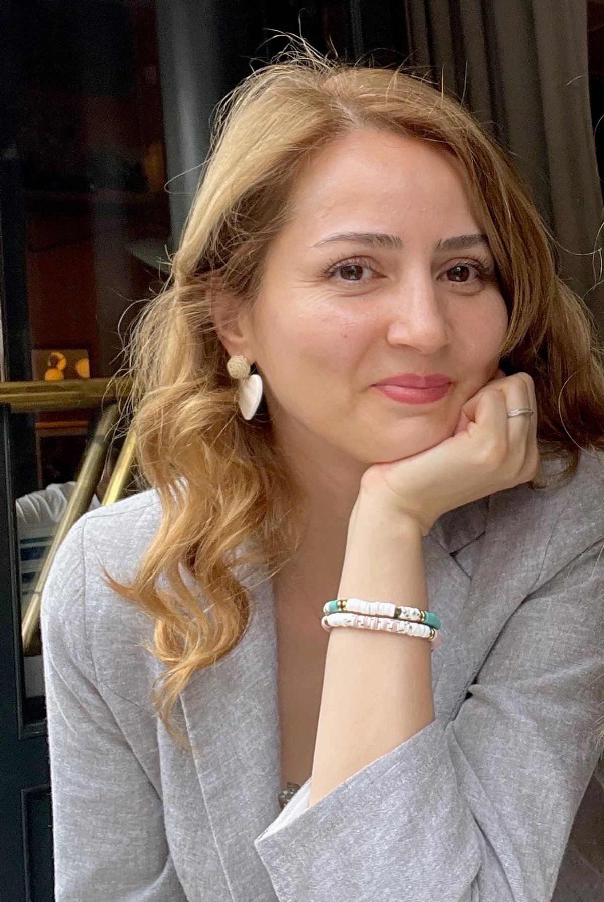 Sahar Babayiğit kapak fotoğrafı